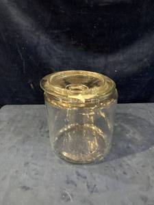lot 34481 image: 1 GLASS COOKIE JARSTORAGE NO BOX