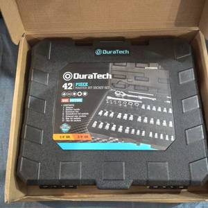 lot 56138 image: DuraTech 42 Piece Master Bit Socket Set