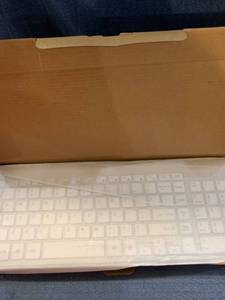 lot 56240 image: Wireless Keyboard And Mouse Set