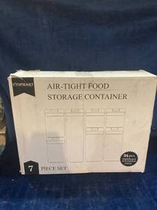 lot 56287 image: VTOPMART AIR TIGHT FOOD STORAGE CONTAINER
