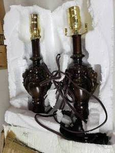 lot 3935 image: Glass Table Lamps With USB Outlet
