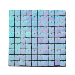 lot 10037 image: Irridesent Party Squares 1x1 24 pack