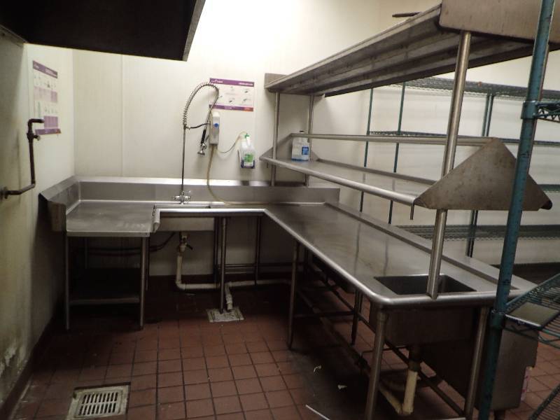 lot 2068 image: Fully Stainless Corner Dirty Side Dish Line Sation
