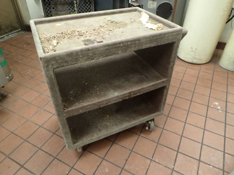 lot 2077 image: (3) Tier Plastic Cart
