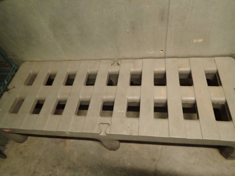 lot 2094 image: Metro 60 Dunage Rack