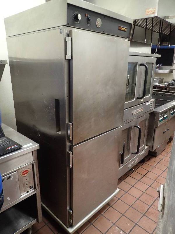 lot 2101 image: (2) Door Cres Cor Heated Holding Cabinet On Casters