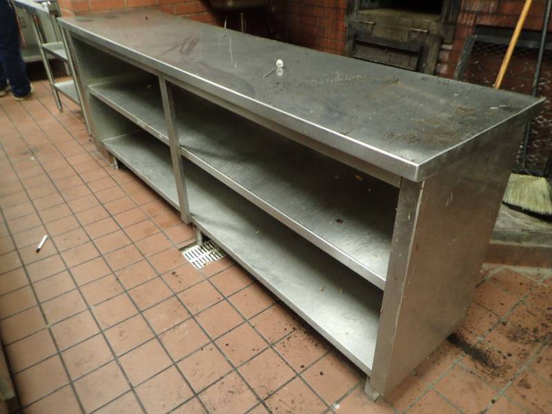lot 2124 image: Fully Stainless 92 Work Table W Understorage