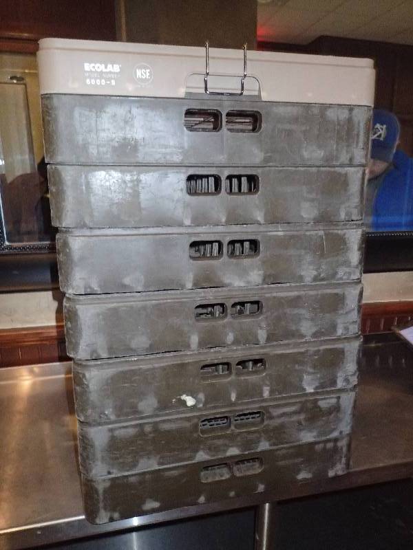 lot 2138 image: Lot Of (8) Dish Racks