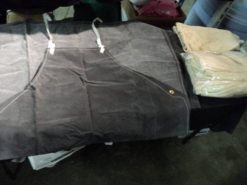 lot 5010 image: Mixed lot (2) heavy duty aprons, (1) dozen Condor heat resistant protective sleeves Grainger PN 4JD86, 16 long, white