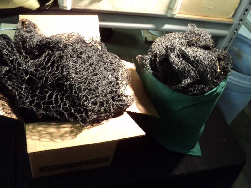lot 5021 image: Large lot of bird netting, several pieces, different sizes