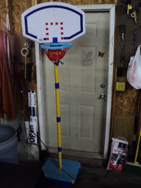 lot 5036 image: Mookie Slamball Kids Basketball Goal, fill base with sand or water for stability