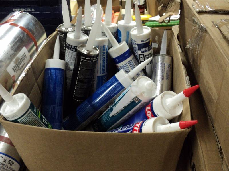 lot 5071 image: (16) ct. lot polyurethane sealant and adhesives for use with caulking style gun