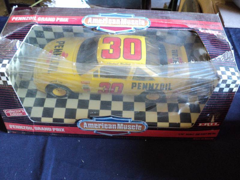 lot 5097 image: Ertl American Muscle Car Pennzoil Grand Prix 118scale Model 1992