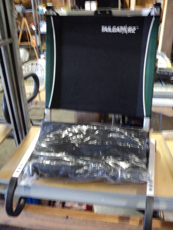 lot 5101 image: (2) ct. lot Tailgatorz Tail Gate Seat, works with all pick-up trucks (Color may vary from picture)