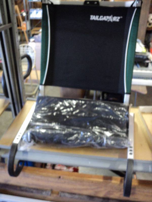 lot 5104 image: (2) ct. lot Tailgatorz Tail Gate Seat, works with all pick-up trucks (Color may vary from picture)
