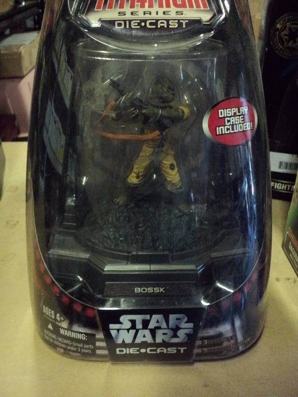 lot 5117 image: Titanium Series Die Cast Figurine Bossk