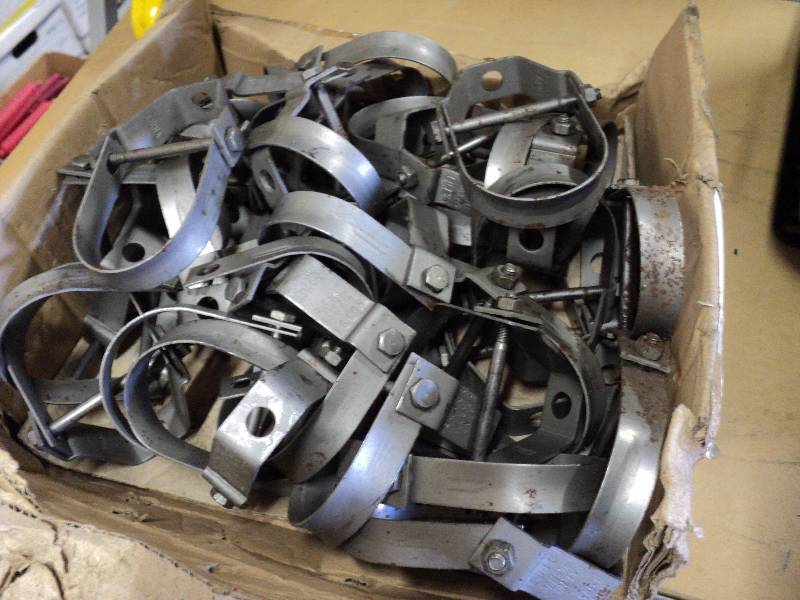 lot 5136 image: (25) ct lot Cooper B-Line Clevis Hangers B3104-2 PLN, up to 3 diameter pipe