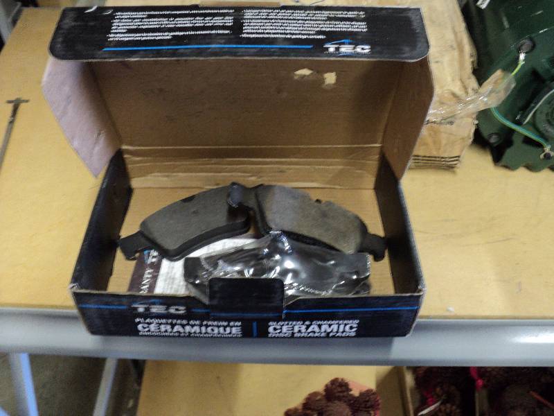 lot 5137 image: TEC Slotted and Chambered Ceramic Disc Brake Pads TEC_986