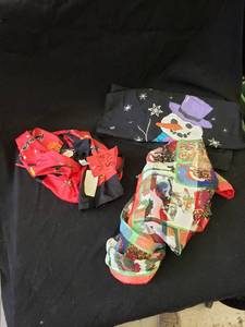 lot 1938 image: lot of holiday scarves