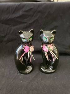 lot 1972 image: pair ceramic black cats