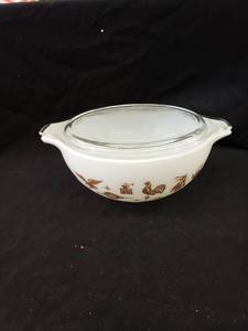 lot 1993 image: pyrex bowl wbrown rooster & lid