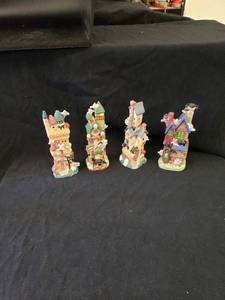lot 1997 image: lot of 4 Halloween houses decor