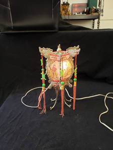 lot 2012 image: working Asian lamp