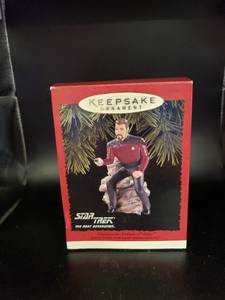 lot 2036 image: Star Trwk Commander Riker Hallmark ornament