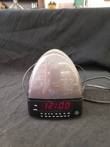 lot 2078 image: alarm clock radio lamp