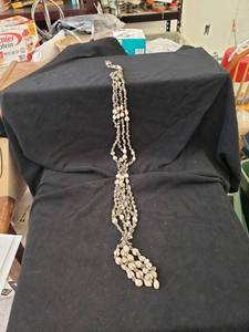 lot 2085 image: shell macrame hanger