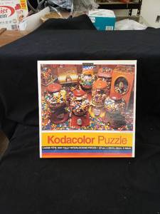 lot 2087 image: factory sealed bubble gum puzzle