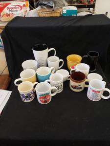 lot 2098 image: lot of Coffee cups