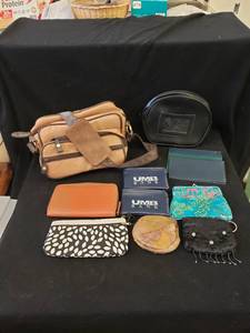 lot 2111 image: lot of small bagscoin purses
