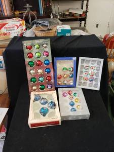 lot 2141 image: lot of boxed ornaments