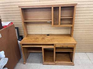 lot 4927 image: large office desk