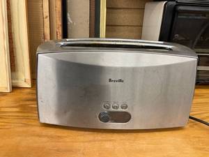 lot 4945 image: large working toaster