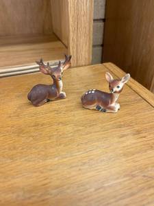 lot 4946 image: 2 small ceramic deer