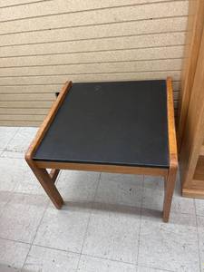 lot 4950 image: black and wood side table