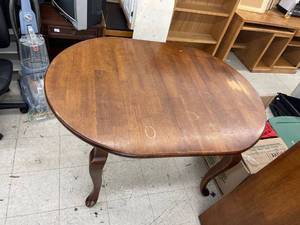 lot 4973 image: dinning room table