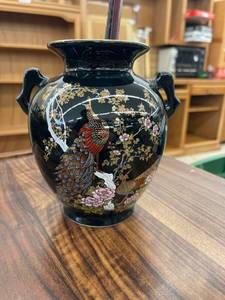 lot 4983 image: peacock urn