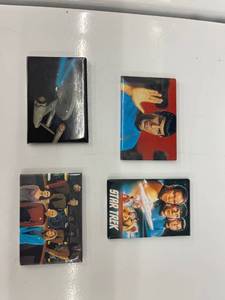 lot 8006 image: 4 1993 Star trek magnets