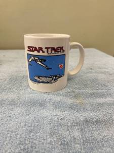 lot 8028 image: Star Trek coffee mug