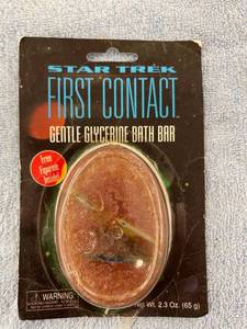 lot 8030 image: Star Trek bath soap with figurine inside