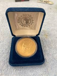 lot 8035 image: 1997 Captain Kirk coin