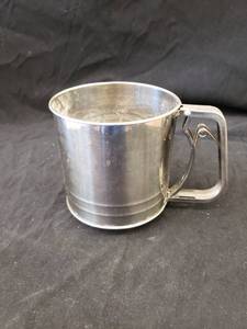 lot 8048 image: large sifter