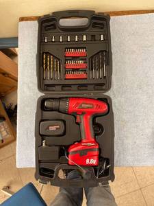 lot 8055 image: working cordless drill