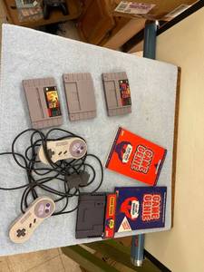 lot 8057 image: Super Nintendo lot