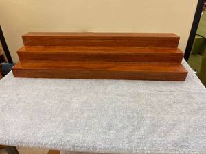 lot 8068 image: display shelf