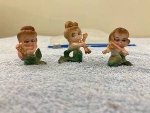 lot 8108 image: 3 little mermaids