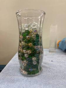 lot 8134 image: vase full of decorative marbles & rocks